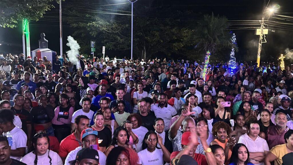 Fiesta navideña 2025 en Juma Bejucal reunió a cientos de personas con Luis Miguel del Amargue - Noticias de hoy en República Dominicana | De Último Minuto