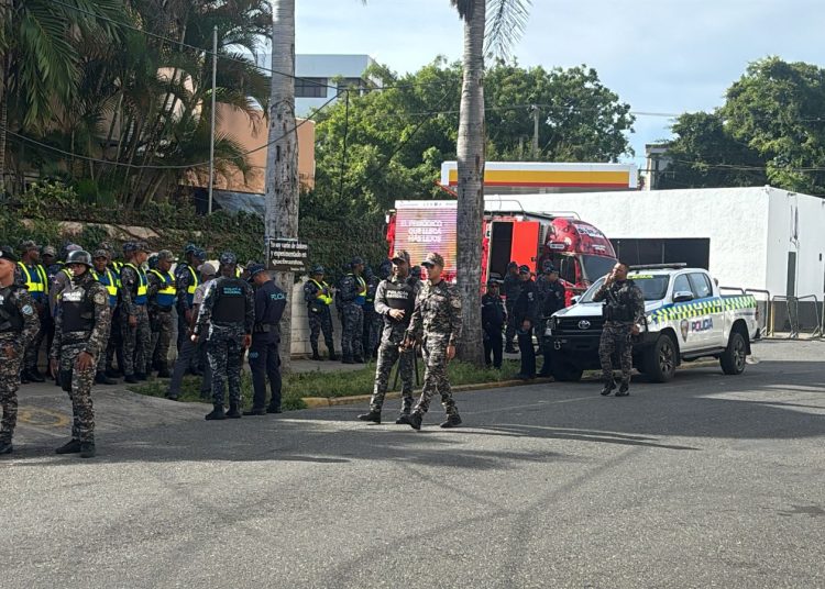 Tensa calma en alrededores del Palacio de Justicia ante decisión de coerción en entramado SeNaSa