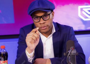 Tolentino le pone reloj a hijastro que habría descuartizado su madrastra en Aruba