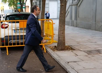 Supremo envía a juicio al exministro Ábalos y a Koldo García y los mantiene en prisión