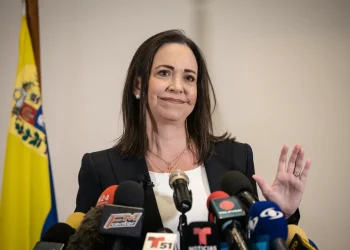 Grupo de rescate de EE.UU. que evacuó a Machado de Venezuela niega que Trump lo contratara