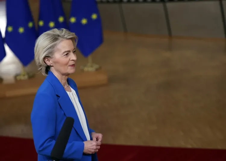 Von der Leyen afirma que la UE solo ha pospuesto «ligeramente» la firma del acuerdo con Mercosur