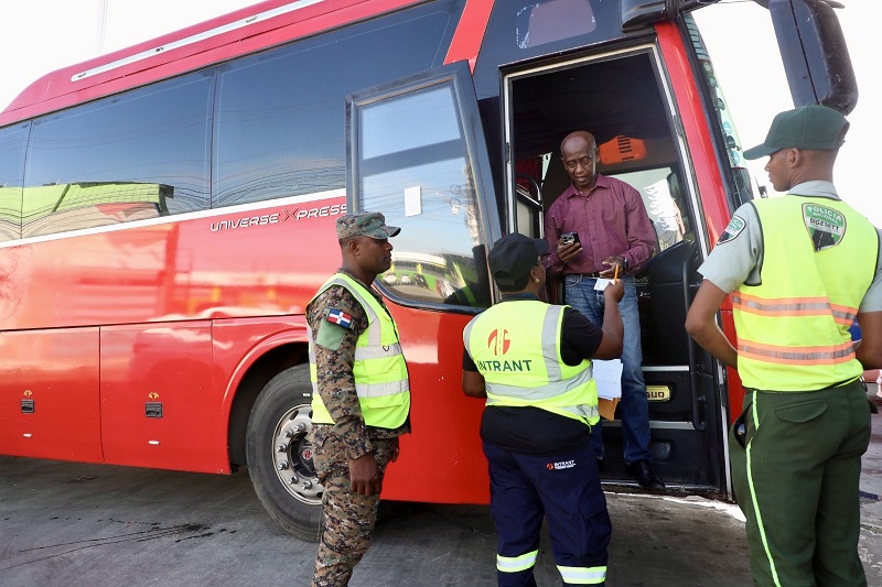 Intrant realizará inspecciones visuales vehiculares durante operativo Navidad Segura 2025 | 2 | Intrant realizará inspecciones visuales vehiculares durante operativo Navidad Segura 2025 - Noticias de hoy en República Dominicana | De Último Minuto