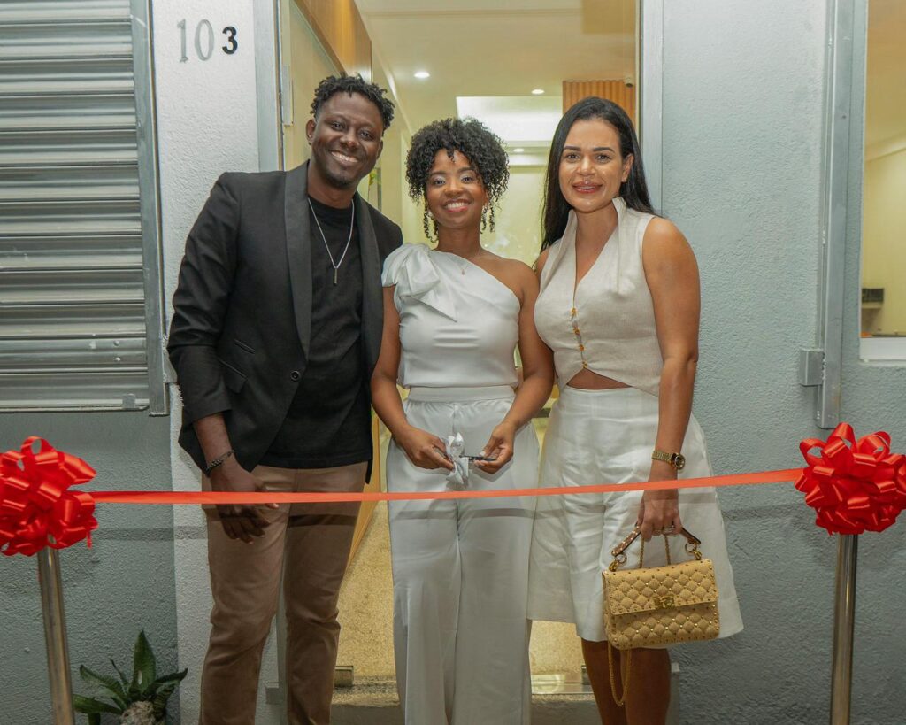 Leidys Natural Hair Salón celebra su décimo aniversario con reinauguración en La Romana - Noticias de hoy en República Dominicana | De Último Minuto