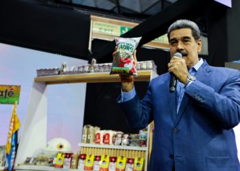 Maduro afirma que a Trump que le «iría mejor con el mundo» si atendiera los temas de EEUU