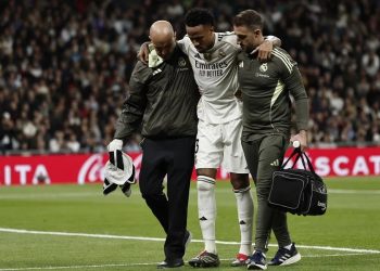 Militao estará cuatro meses de baja por rotura muscular en el bíceps femoral
