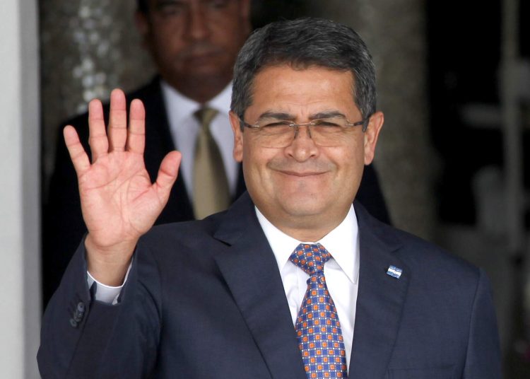 El fiscal general de Honduras pide la «captura internacional» del expresidente Hernández