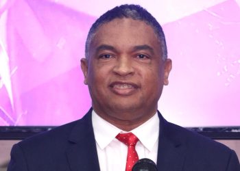 Yván Lorenzo: «No es una facultad de Abinader ordenar a SeNaSa que se constituya en actor civil»