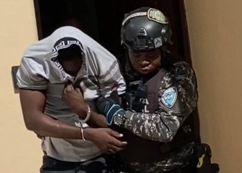 Aplazan audiencia de coerción contra cabo acusado de matar a su pareja en Monte Plata