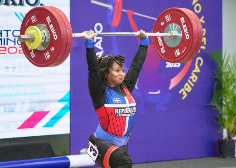 Nathalia Novas conquista plata y dos bronce en 63 kilogramos del Centroamericano y del Caribe de Pesas 