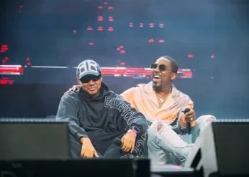 Santiago Matías invita a su masiva audiencia a apoyar el reality de Dotol Nastra y llevarlo al millón de espectadores