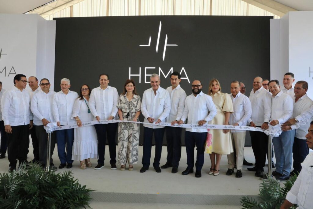 Presidente Abinader entrega 180 viviendas, inaugura escuela y hospital en Santiago - Noticias de hoy en República Dominicana | De Último Minuto