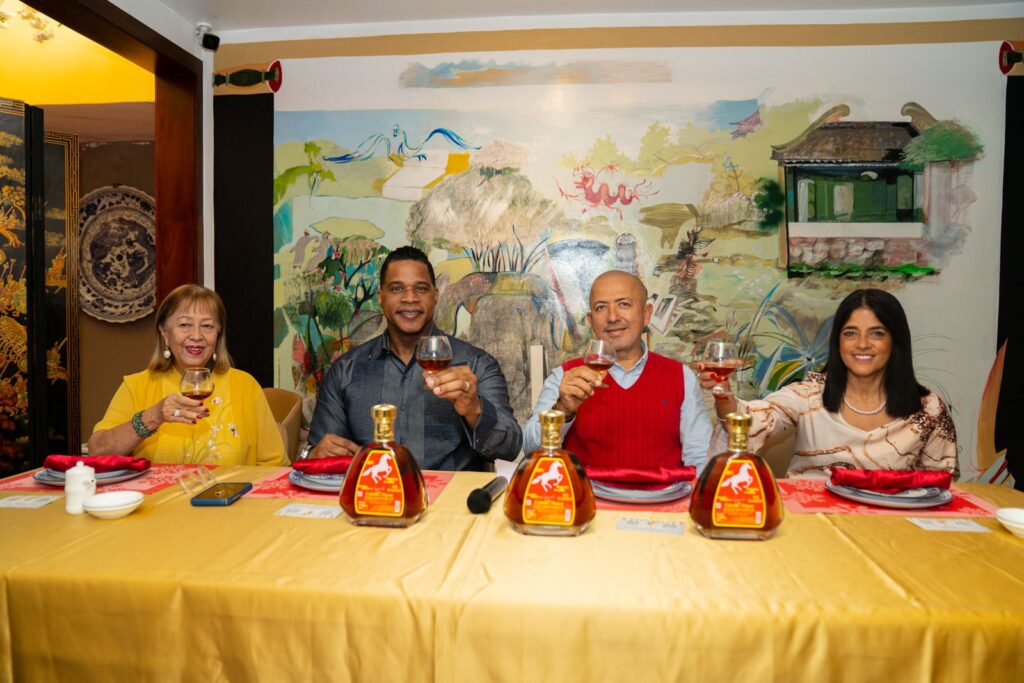 Ron Legado El Caballo Mayor presenta edición ultra premium inspirada en el Año del Caballo chino | 2 | Ron Legado El Caballo Mayor presenta edición ultra premium inspirada en el Año del Caballo chino - Noticias de hoy en República Dominicana | De Último Minuto