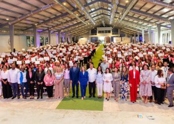 Fundación AES y Supérate capacitan otras a 152 «Mujeres Súper Emprendedoras»