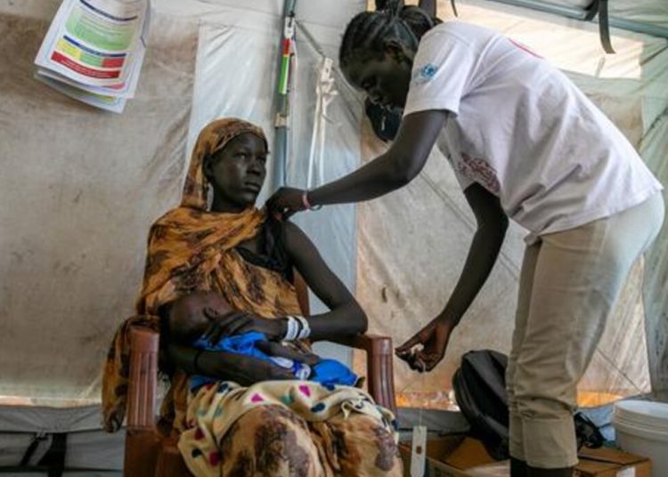 Al menos 9 muertos en un ataque contra un hospital atribuido a los paramilitares en Sudán