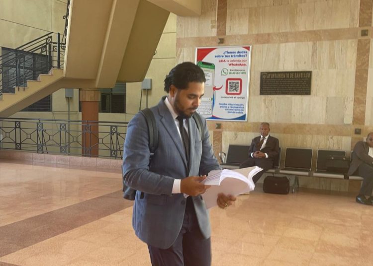 Representantes de familia de Stephora Joseph reciben expediente de más de 500 páginas en solicitud de coerción contra directivas del Colegio Da Vinci