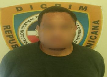 Hombre es apresado en La Vega por intento de estafa en un negocio