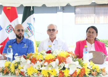 Ruta navideña de limpieza llega a Nagua con Eco 5 RD