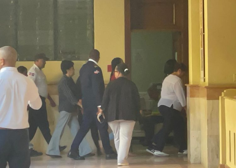 Tribunal conoce medida de coerción contra directivas del colegio Da Vinci por muerte de niña Stephora Joseph