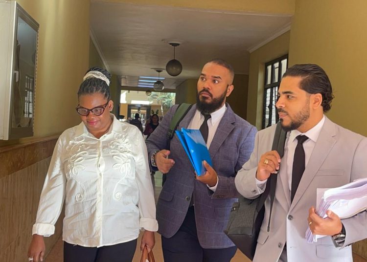 Tensión y dolor en audiencia por muerte de la niña Stephora: conocen coerción contra directivas del colegio Da Vinci