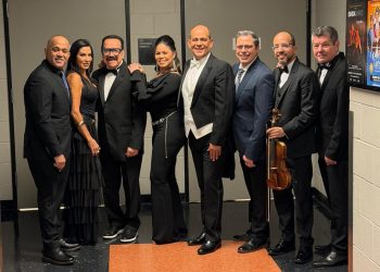 Zulinka y Miguel deslumbran en el Latin Christmas junto a la Filarmónica de Houston