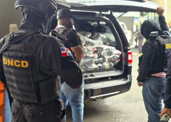 Incautan en Bani 429 paquetes presumiblemente cocaína