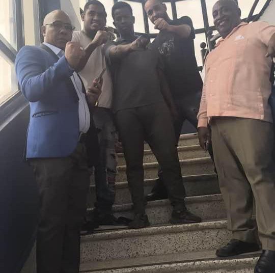 Agentes policiales colocaron paquete falso de droga a tres choferes de la ruta Villa Mella-Sabana Perdida, SDN