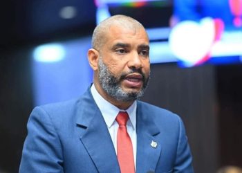 Diputado propone incentivos para médicos especialistas en la zona fronteriza