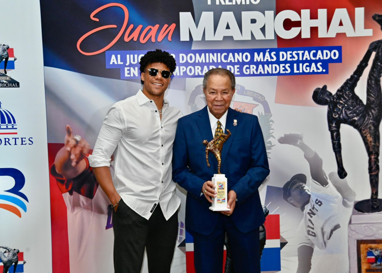 Soto recibe el Premio Juan Marichal por su actuación en las Grandes Ligas en 2025
