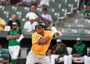 Águilas se acercan a asegurar la serie regular tras vencer 8-2 a las Estrellas