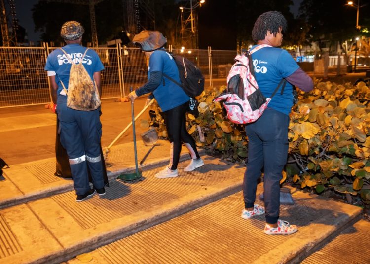 Alcaldía del DN deja en total limpieza parque y entorno tras concierto de Rauw Alejandro