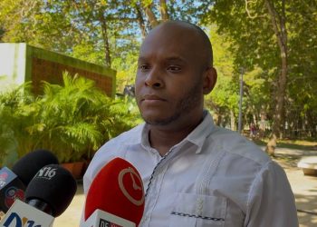 Comunitarios de La Caleta agradecen remodelación del parque y confían impulsará el turismo local