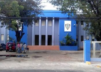 Policía activa búsqueda de sospechoso por muerte a tiros en Azua