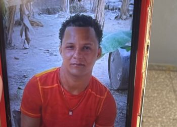 Madre de hombre ultimado a tiros exige justicia y denuncia presuntos responsables en SFM