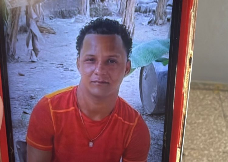 Madre de hombre ultimado a tiros exige justicia y denuncia presuntos responsables en SFM