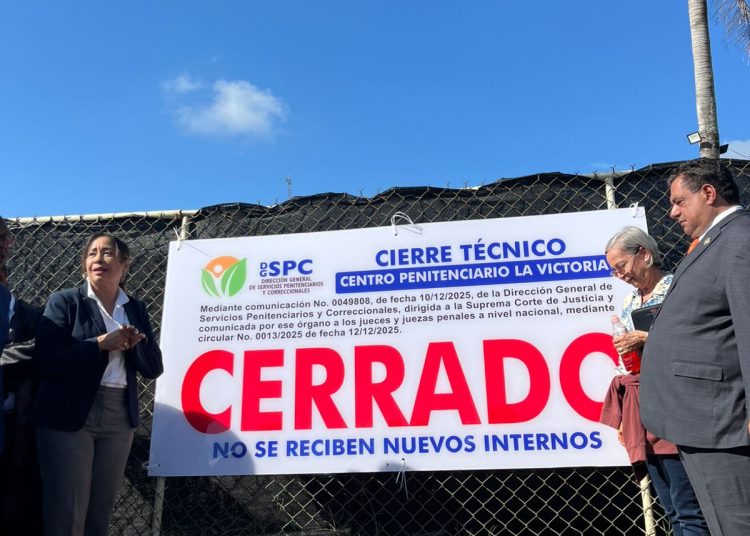 “Nada dura para siempre”, afirma Roberto Santana tras cierre técnico de La Victoria; anuncia centro educativo