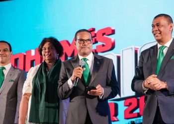 Radhamés Silverio ofrece tradicional fiesta a servidores académicos y administrativos de la UASD