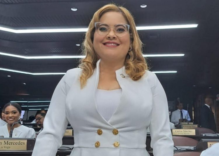 Grey Pérez exhorta a prudencia durante festividades navideñas