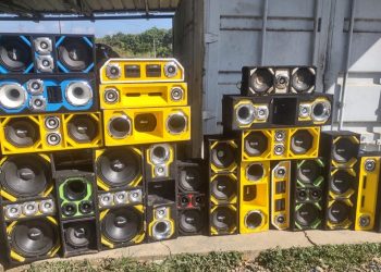 Policía ocupa armas ilegales y detiene cuatro hombres durante operativos en Santiago