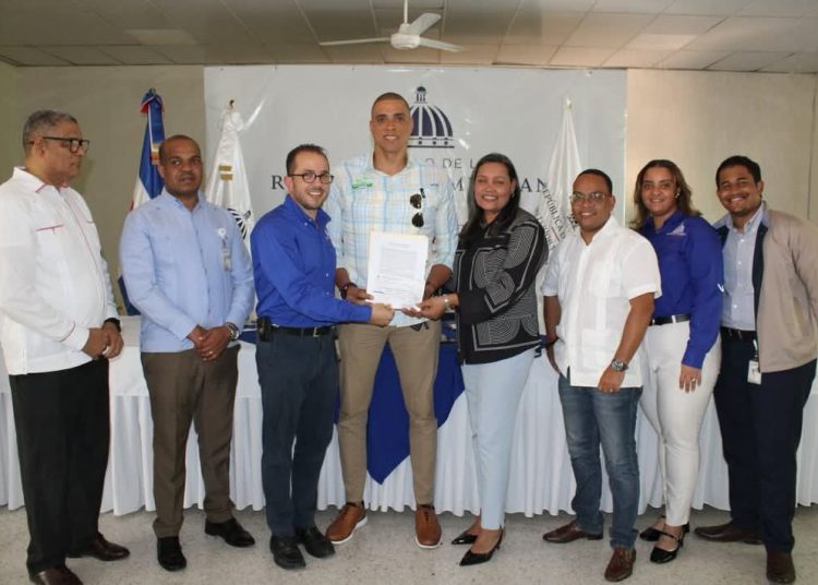 Gobierno invierte más de RD$20 millones en tecnificación agrícola en Azua