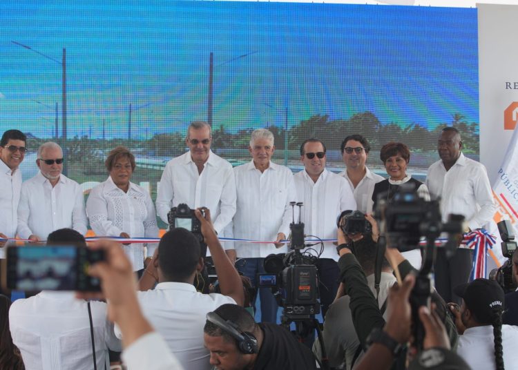 MOPC inaugura la Av. Ecológica; promete menos tapones y más fluidez en el tránsito