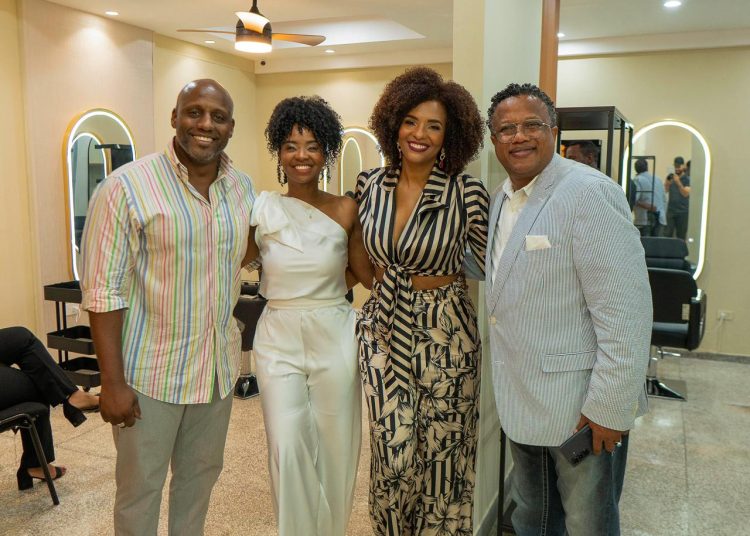 Leidys Natural Hair Salón celebra su décimo aniversario con reinauguración en La Romana