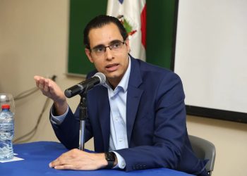 El economista Juan Ariel Jiménez destaca salud del sistema financiero nacional