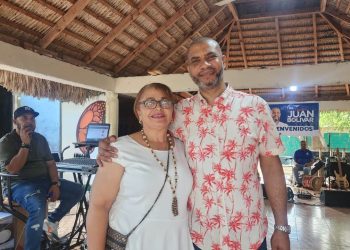 Diputado por Bahoruco realiza compartir navideño en Neyba