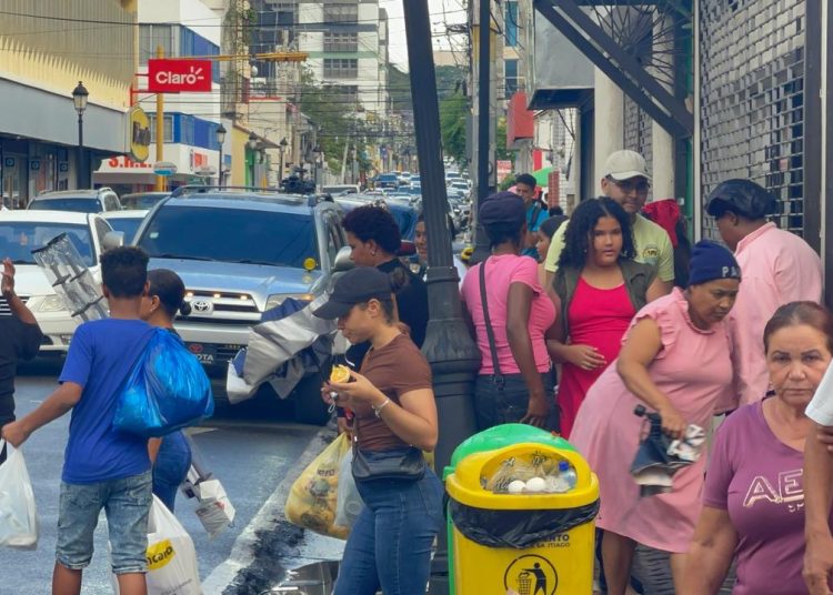 Comercio del Centro repunta por compras navideñas