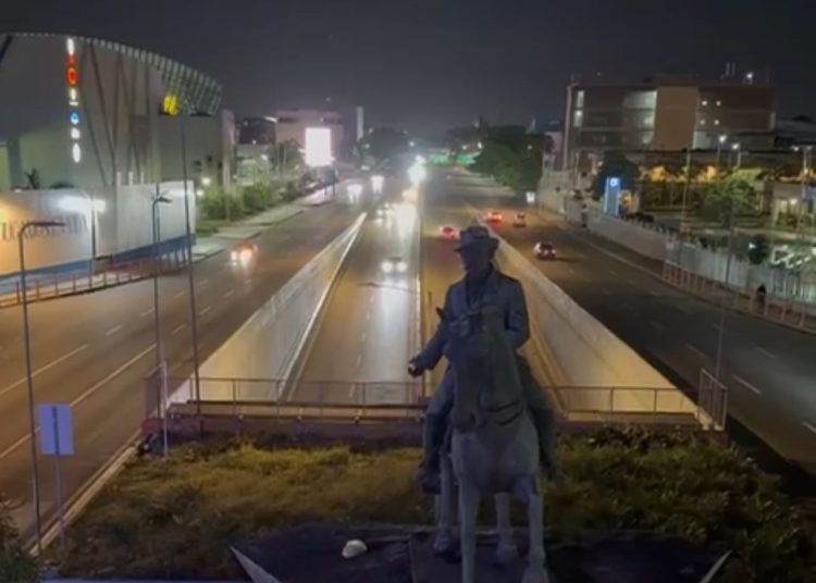 Principales avenidas del Gran Santo Domingo permanecen desoladas en esta «Noche Buena»
