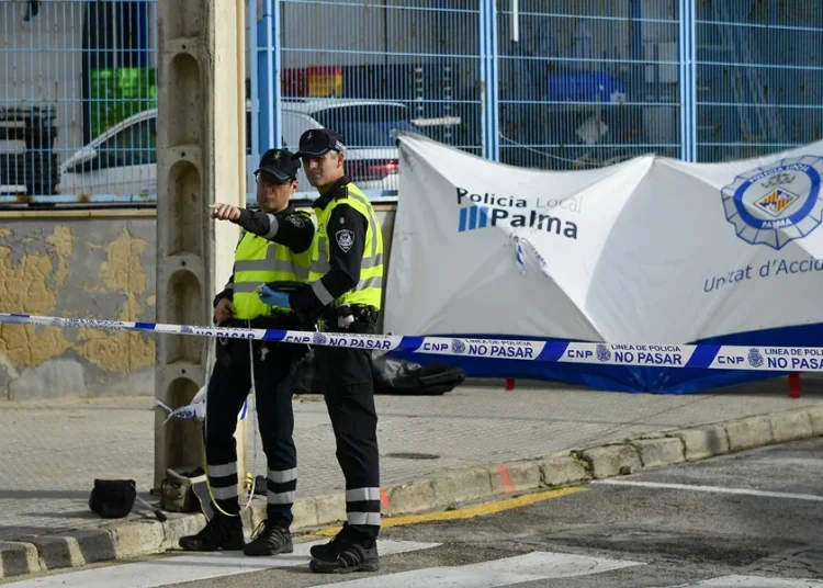 Una niña muere y su madre y abuela resultan heridas por un atropello en una acera en Palma