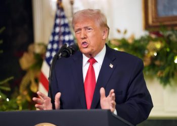 Trump dice que no descarta una guerra con Venezuela