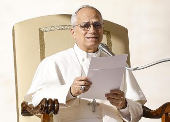 El papa critica los llamados a aumentar el gasto militar en época de desestabilización