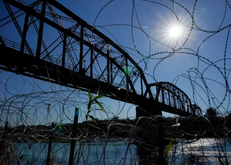 Trump quiere que tripulaciones mexicanas de trenes en EEUU hablen inglés